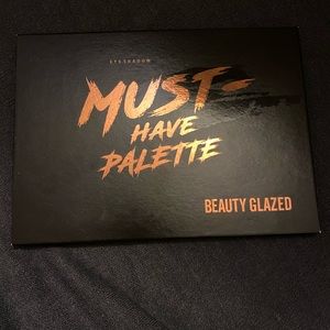 Beauty Glazed “MUST HAVE” palette NEW